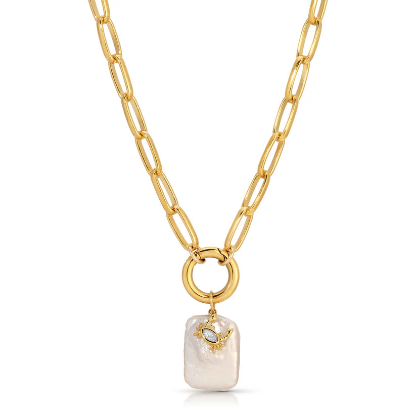 Crabby Chic Pearl Necklace
