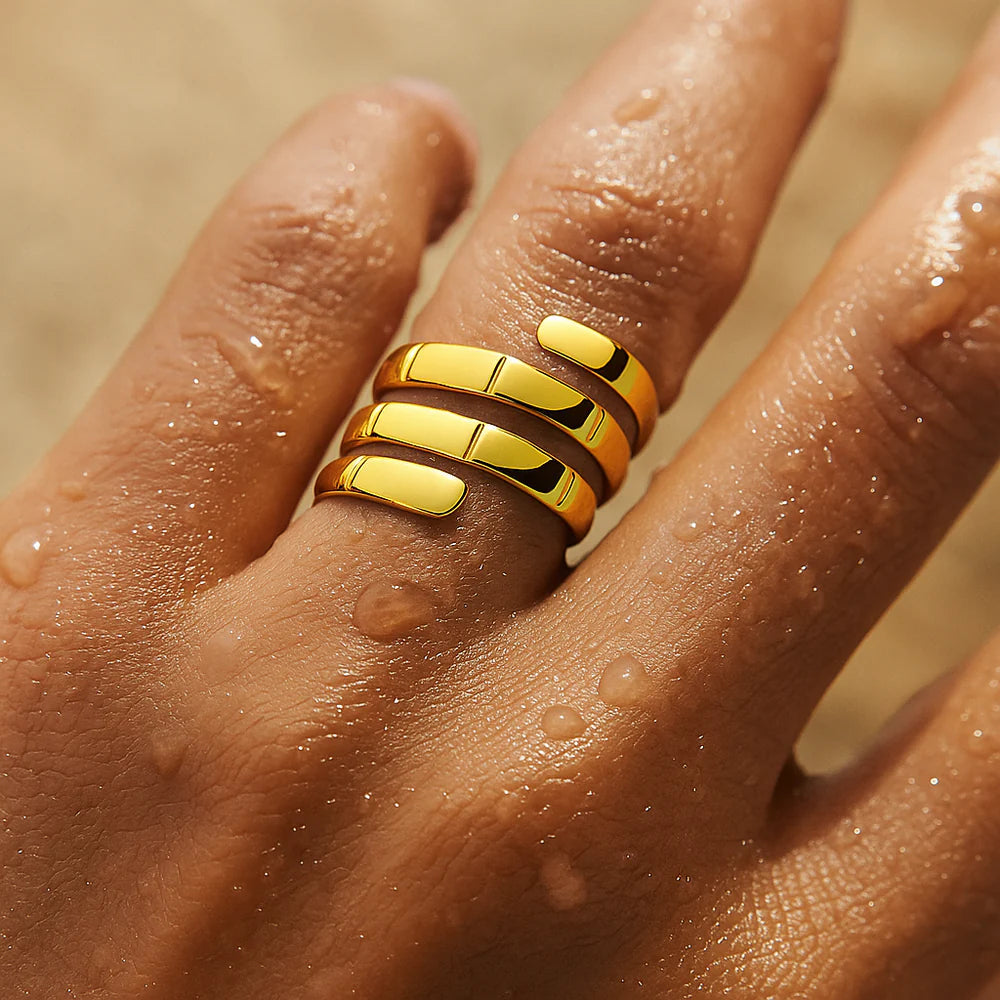 Frankie Spiral Ring