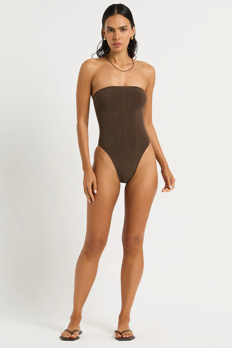 Fane One Piece - Walnut
