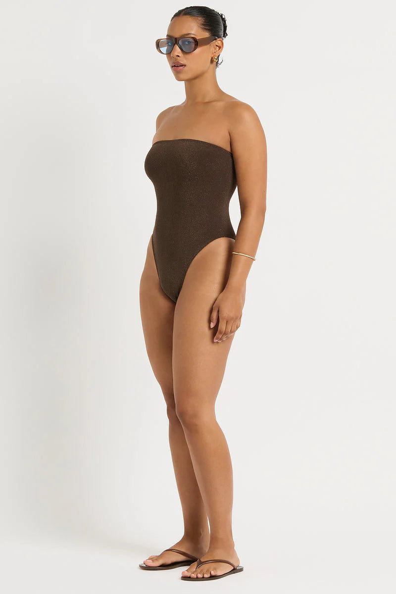 Fane One Piece - Walnut