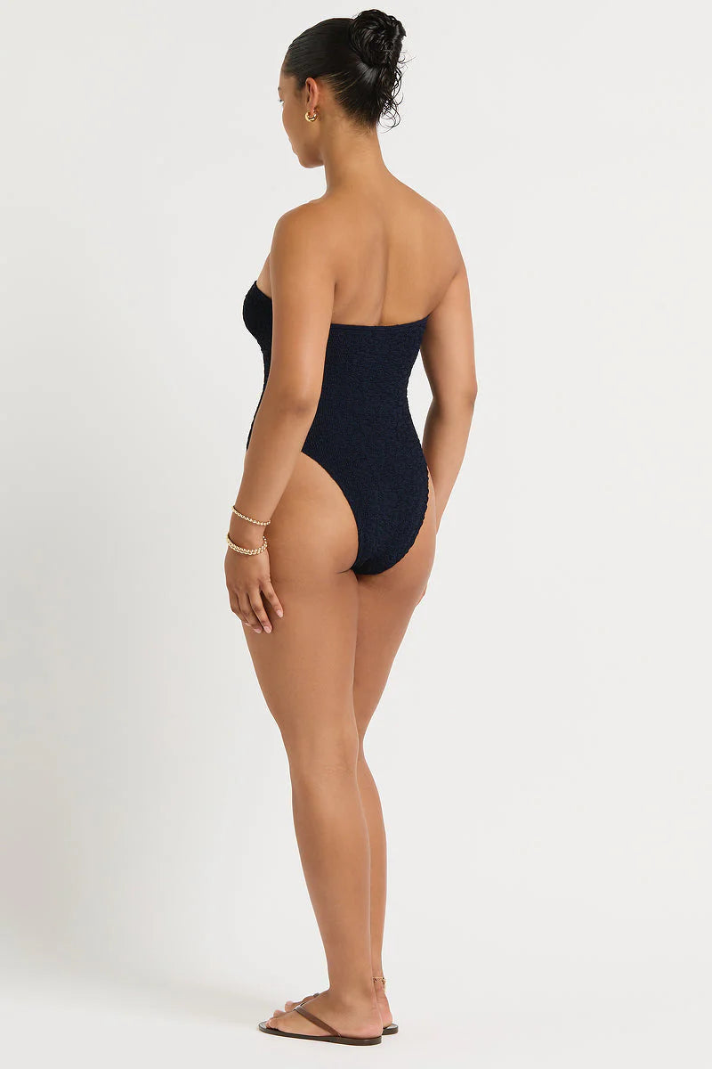 Lark One Piece - Onxy
