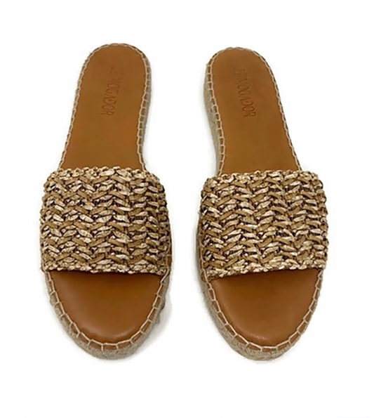 Saran Sandal